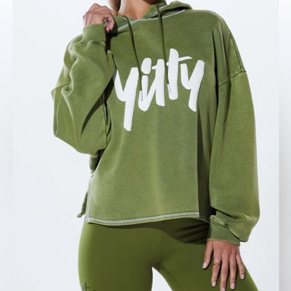 YITTY HOODIE
